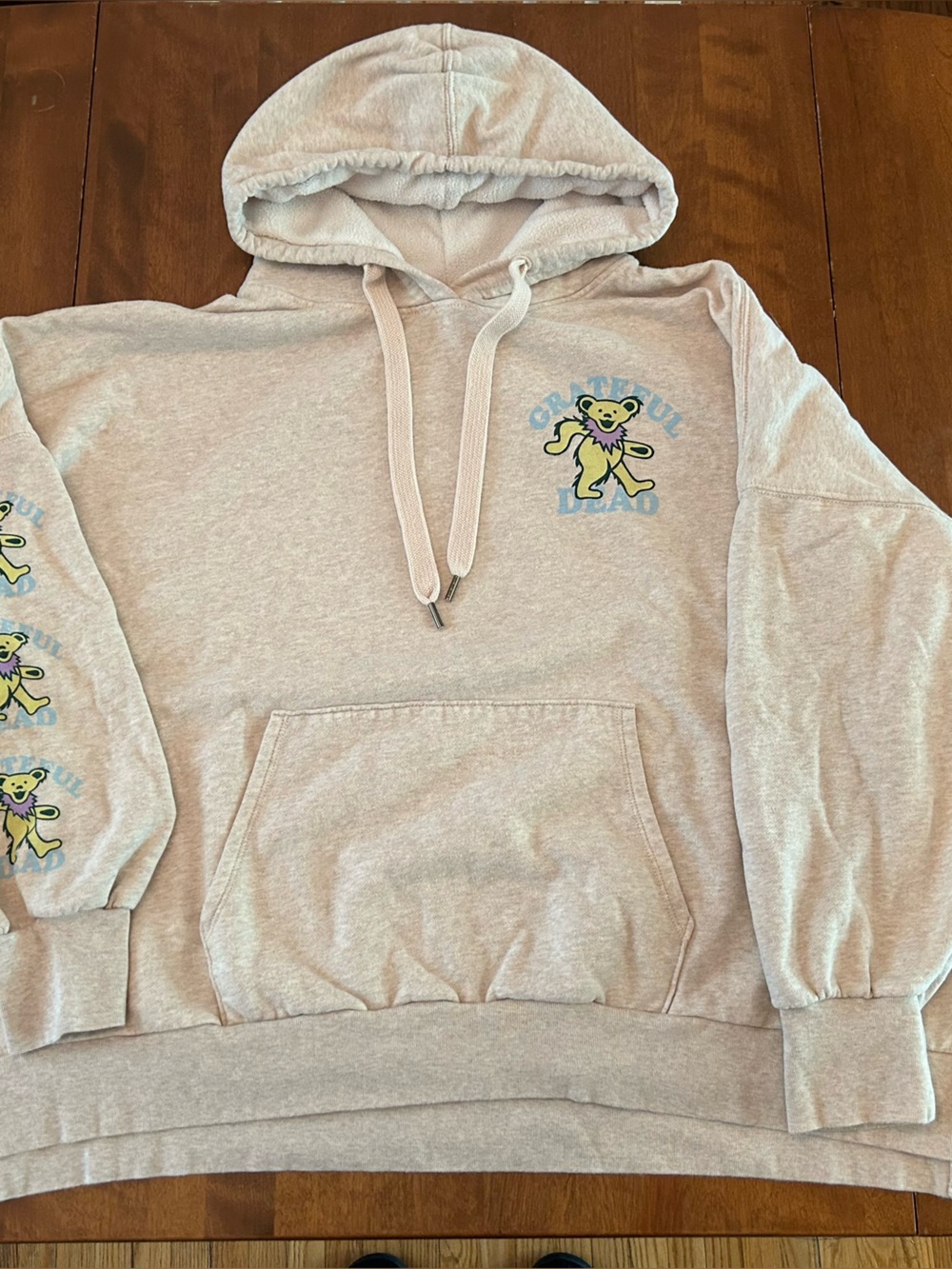 Beige hoodie with grateful dead Graphics